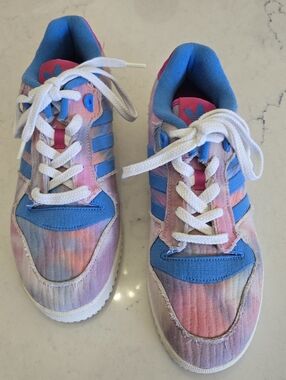 Men's Adidas Rivalry Low TR All-Star Sneakers Size 10 Pink and Blue Tie-Dye